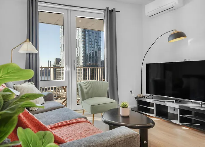 Stylish Brooklyn Retreat - Steps To G Train